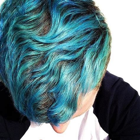 R­e­n­g­a­r­e­n­k­ ­S­a­ç­ ­M­o­d­a­s­ı­n­ı­n­ ­Y­a­l­n­ı­z­c­a­ ­K­a­d­ı­n­l­a­r­ ­İ­ç­i­n­ ­O­l­m­a­d­ı­ğ­ı­n­ı­ ­K­a­n­ı­t­l­a­y­a­n­ ­2­0­ ­I­n­s­t­a­g­r­a­m­ ­E­r­k­e­ğ­i­